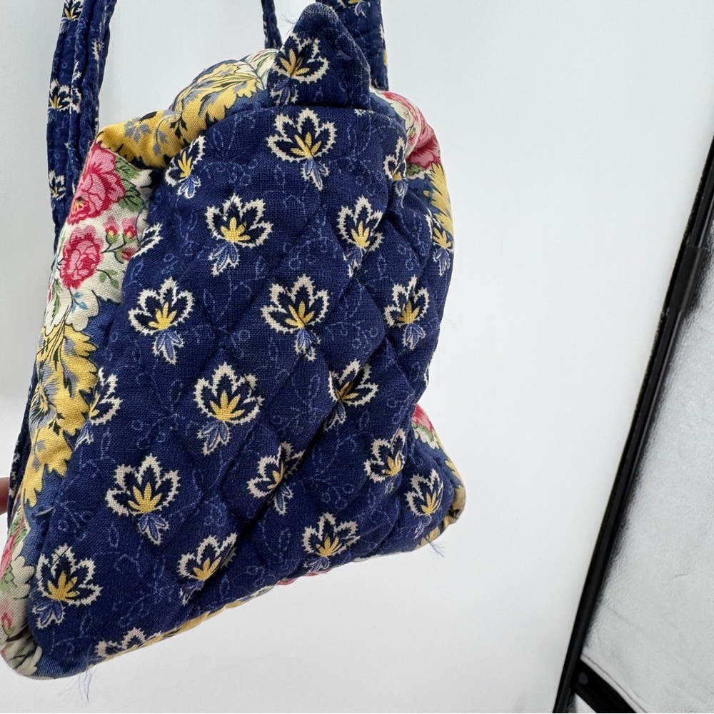 2 VTG Vera Bradley Cottagecore Floral Barrel Bag Butter/Navy & Elephant Bag - Picture 6 of 16